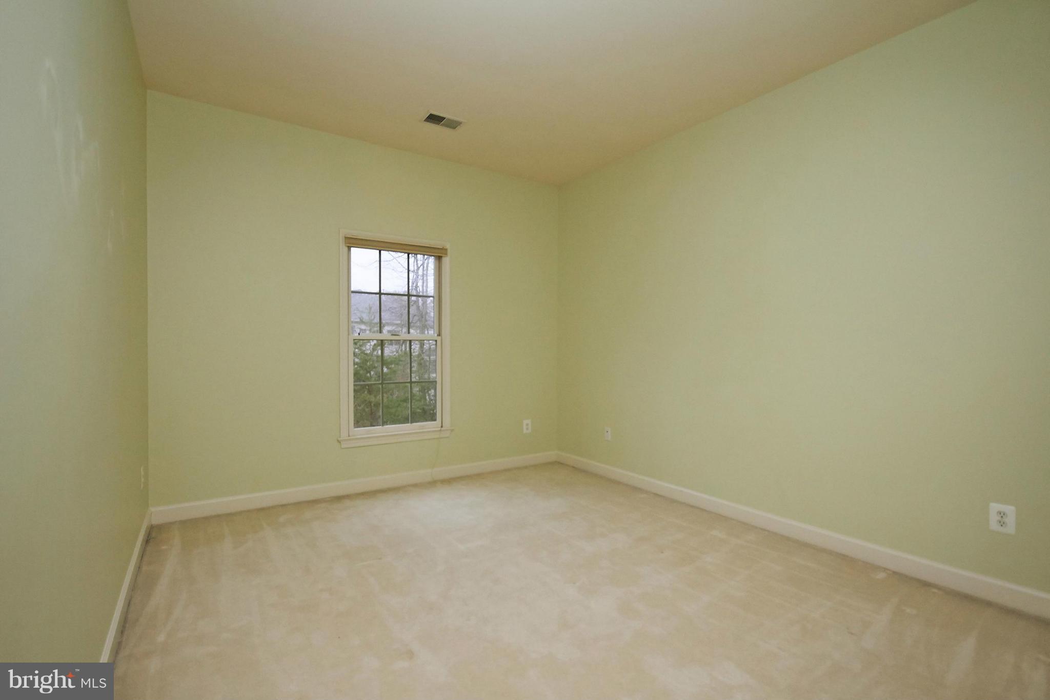 6805 Hampton Creek Way Springfield, VA 22150 - Photo 22 of 30 Bedroom #4 w/Full Bath