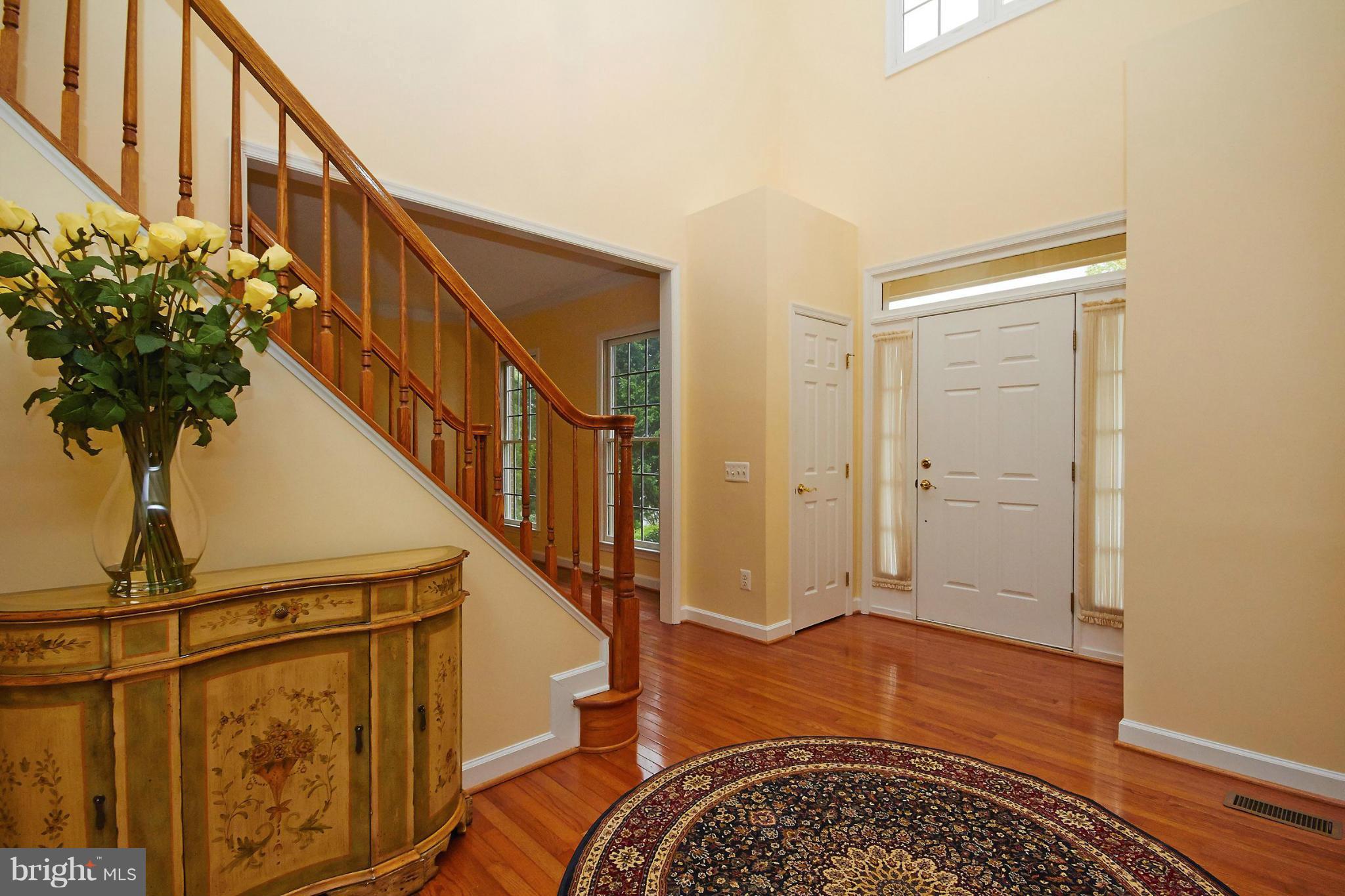 6805 Hampton Creek Way Springfield, VA 22150 - Photo 4 of 30 Inviting Foyer