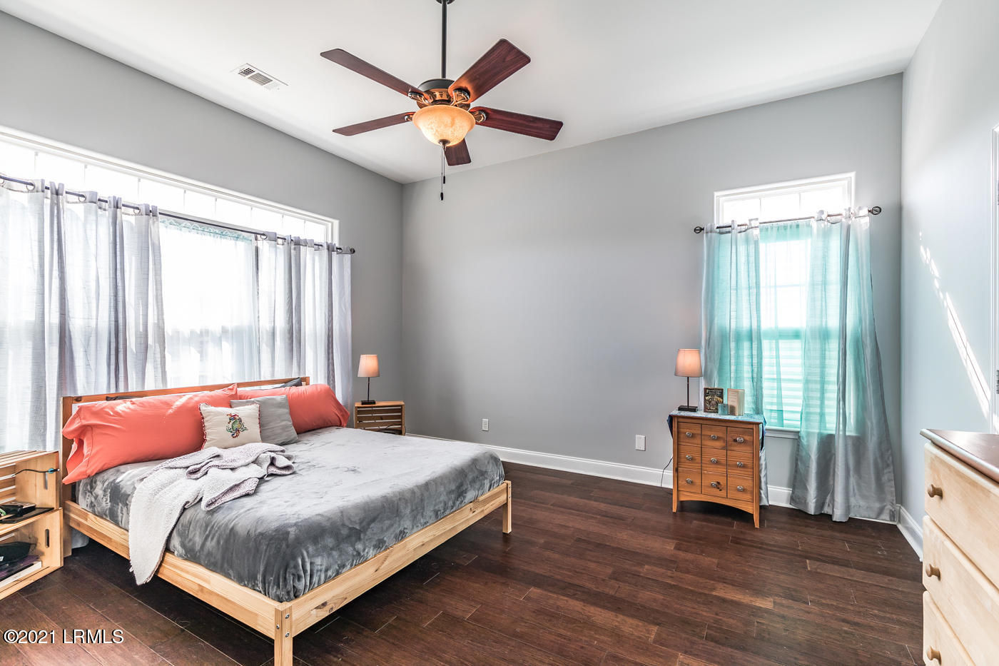48 White Crescent Circle Ridgeland, SC 29936 - Photo 20 of 40 20 Primary suite