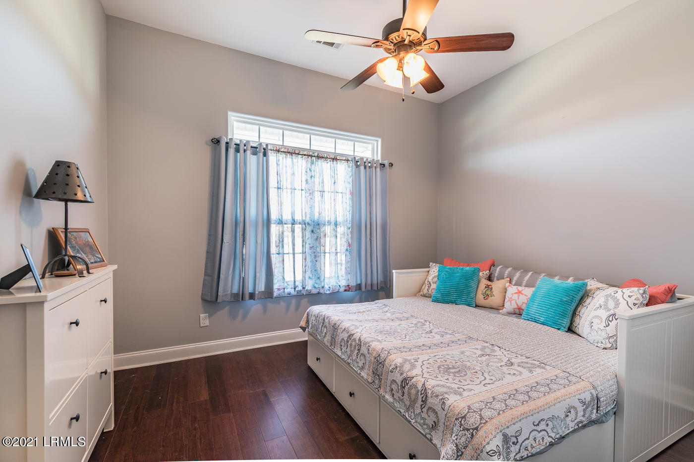 48 White Crescent Circle Ridgeland, SC 29936 - Photo 31 of 40 31 Guest room