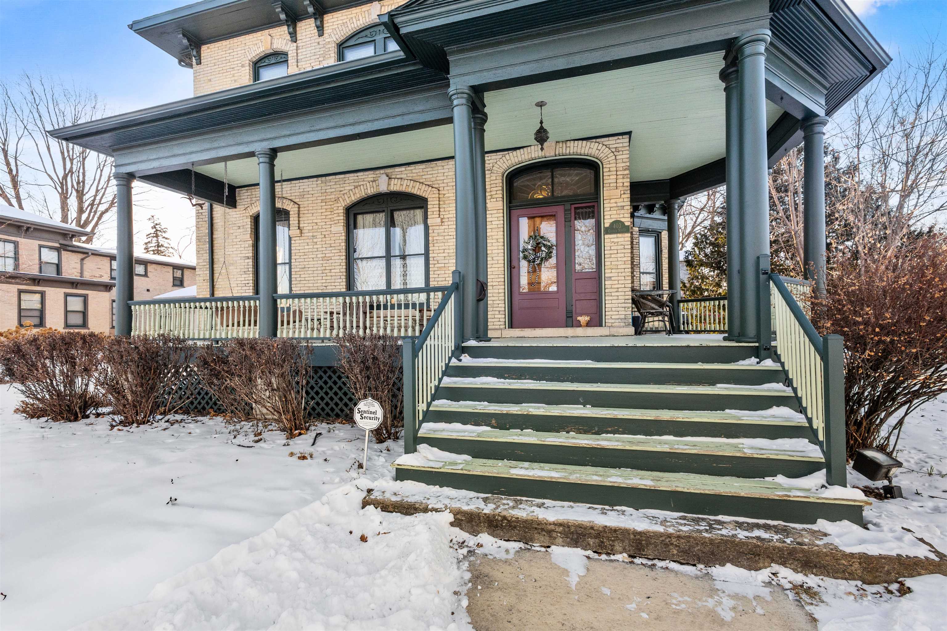 403 South Church Street Neenah, WI 54956 - Photo 5 of 73