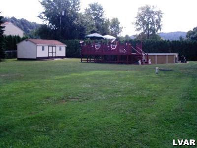 2462 Chock Road Emmaus, PA 18049 - Photo 4 of 5 Yard