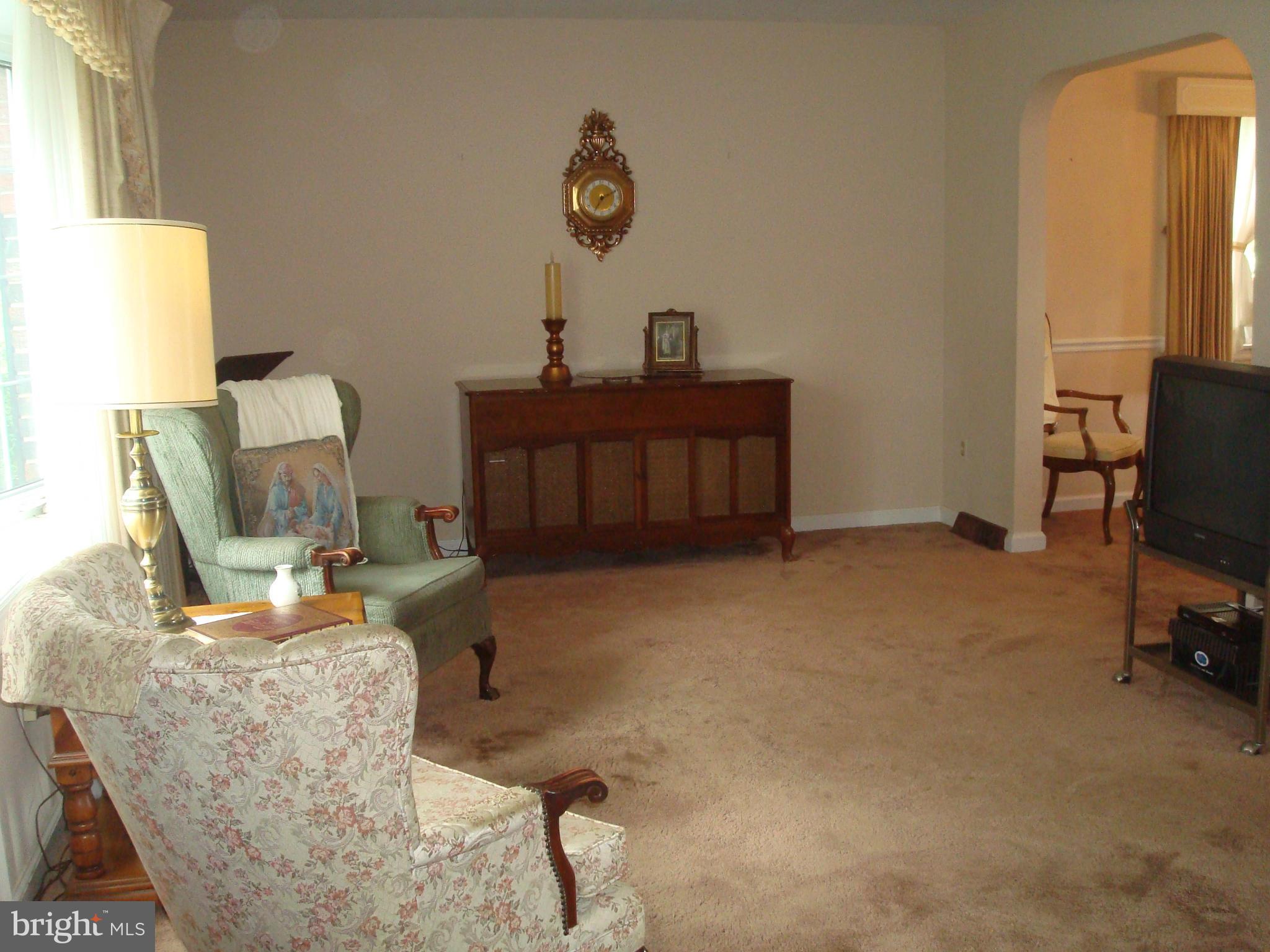 439 Hook Road Westminster, MD 21157 - Photo 25 of 29 Living Room