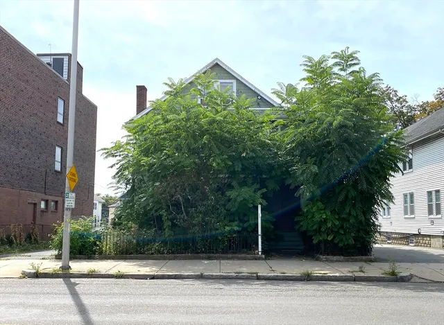 a view of a house and street view