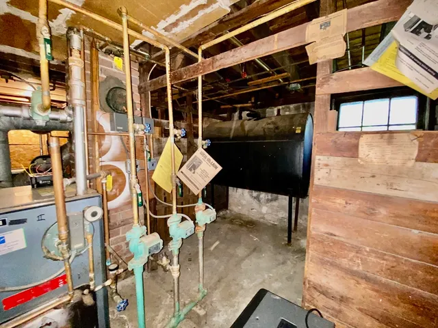 a view of a storage & utility room