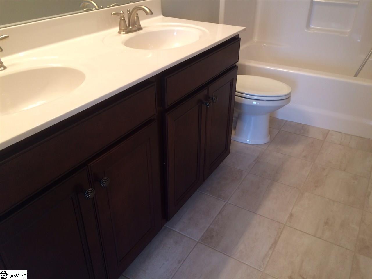 604 Springbank Alley Greer, SC 29651 - Photo 12 of 24 Gallery Image 12