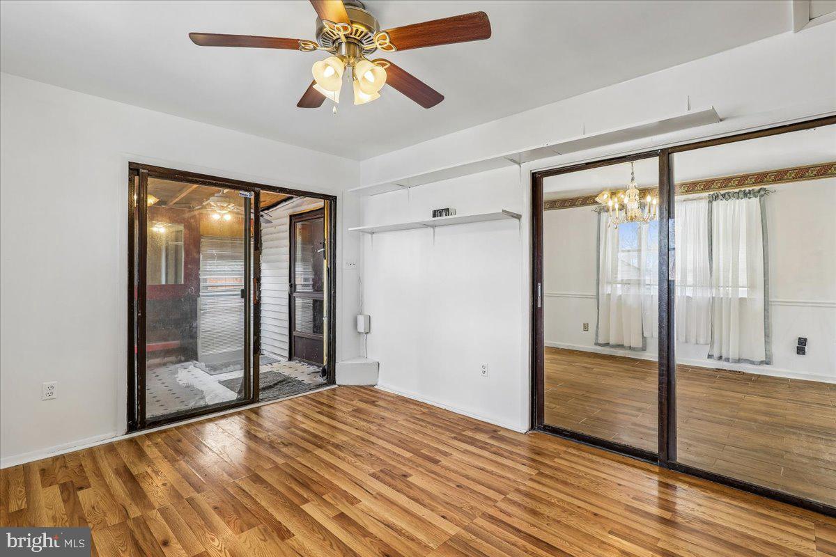 7113 Itte Lane Springfield, VA 22150 - Photo 9 of 20 Den