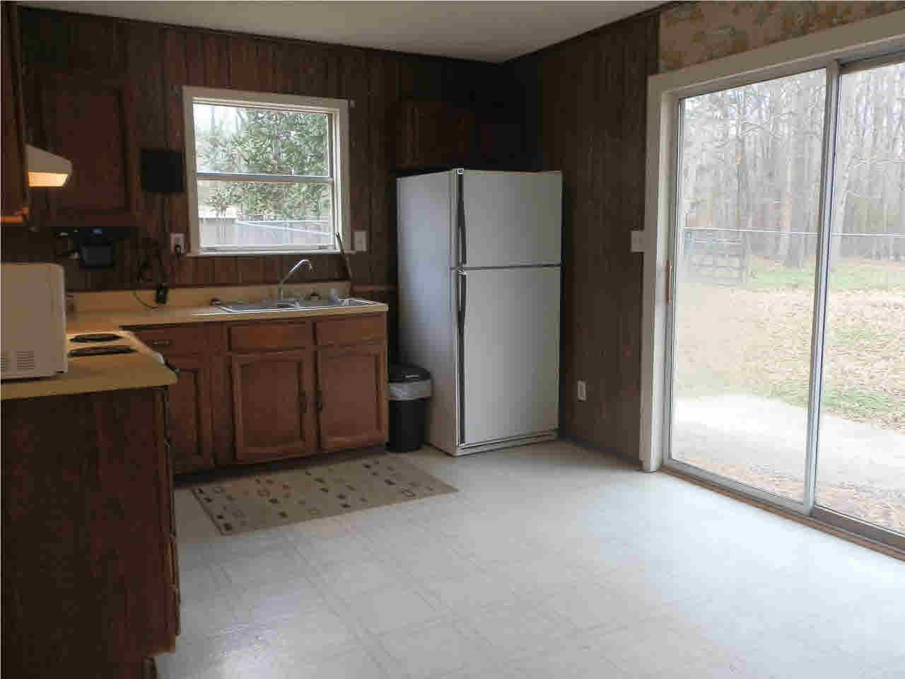 223 Hunters Lane Brandon, MS 39042 - Photo 6 of 8 kitchen