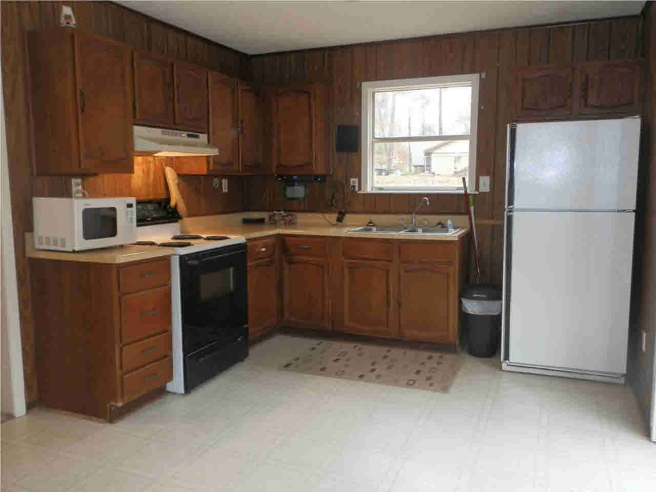 223 Hunters Lane Brandon, MS 39042 - Photo 7 of 8 kitchen