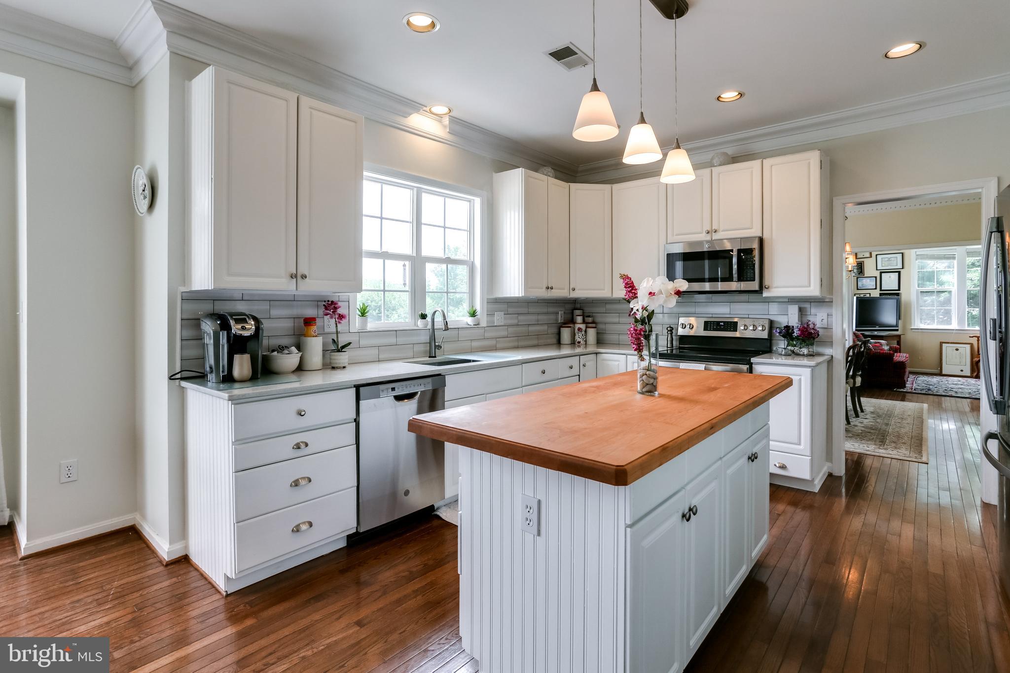 6151 Challedon Circle Mount Airy, MD 21771 - Photo 11 of 59