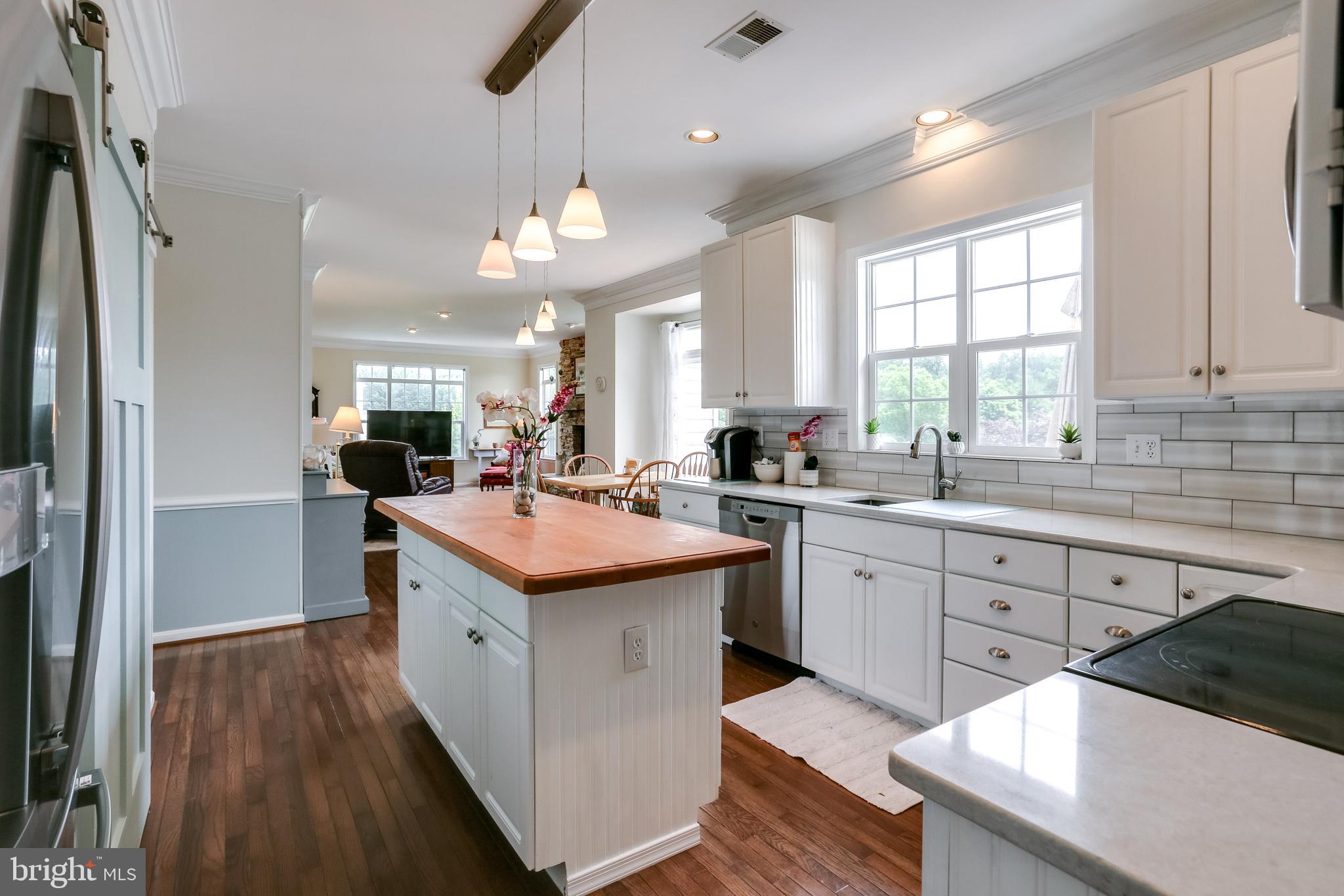 6151 Challedon Circle Mount Airy, MD 21771 - Photo 12 of 59