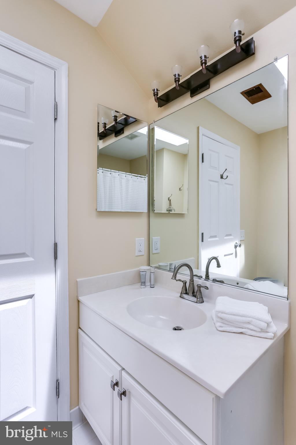 6151 Challedon Circle Mount Airy, MD 21771 - Photo 37 of 59