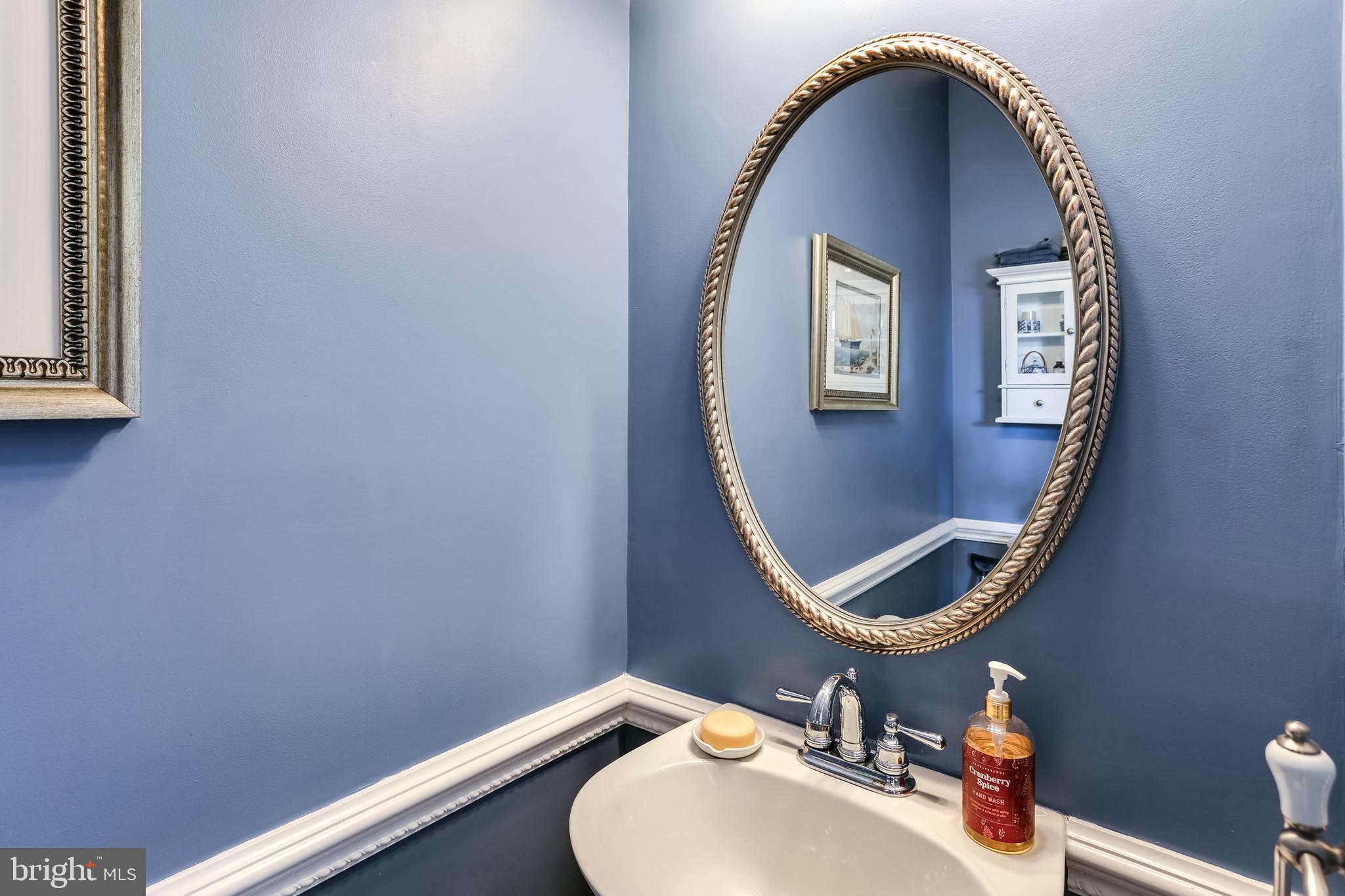 6151 Challedon Circle Mount Airy, MD 21771 - Photo 9 of 59