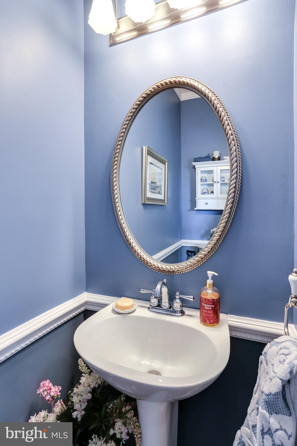 6151 Challedon Circle Mount Airy, MD 21771 - Photo 10 of 59