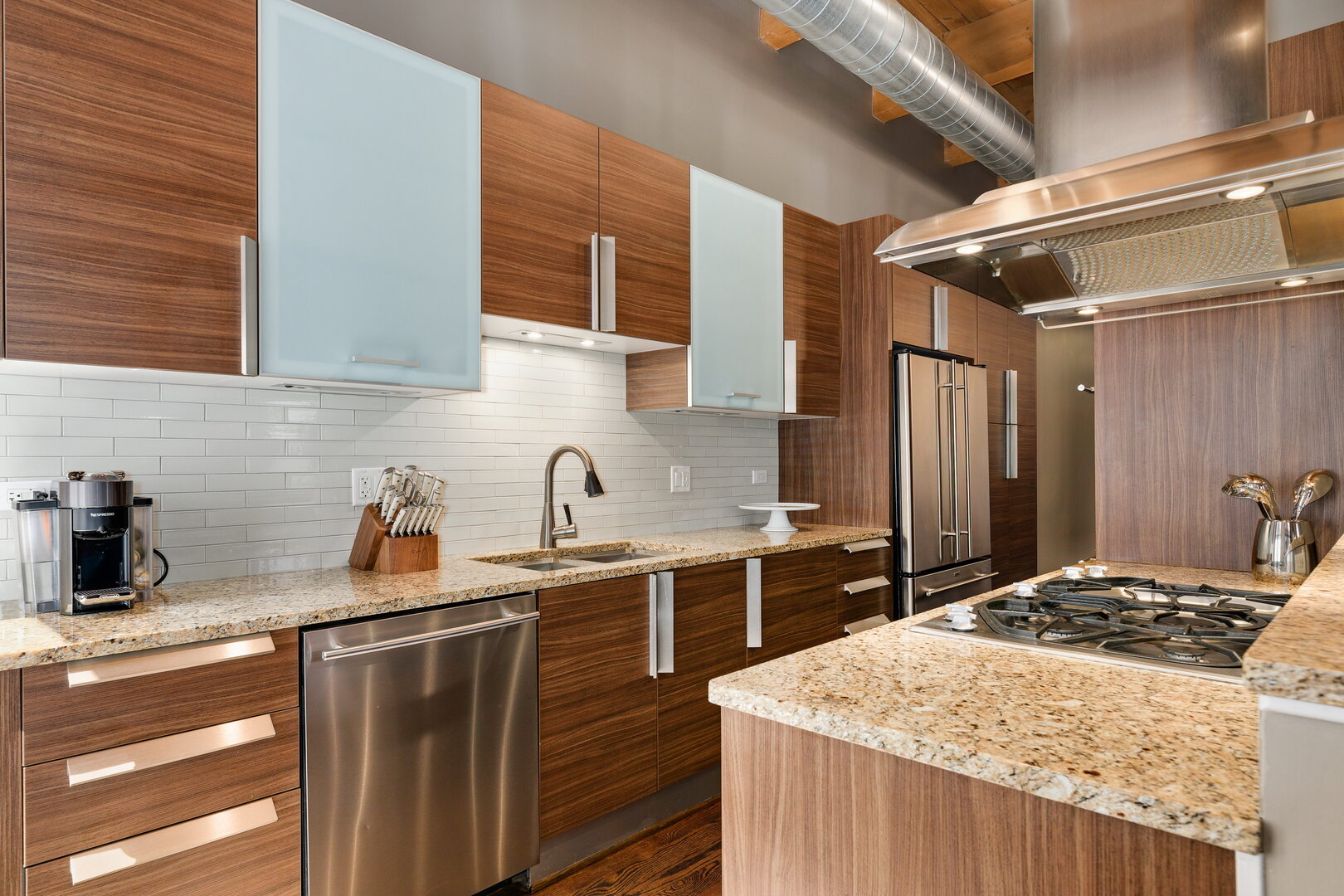 154 West Hubbard Street, Unit 203 Chicago, IL 60654 - Photo 11 of 25
