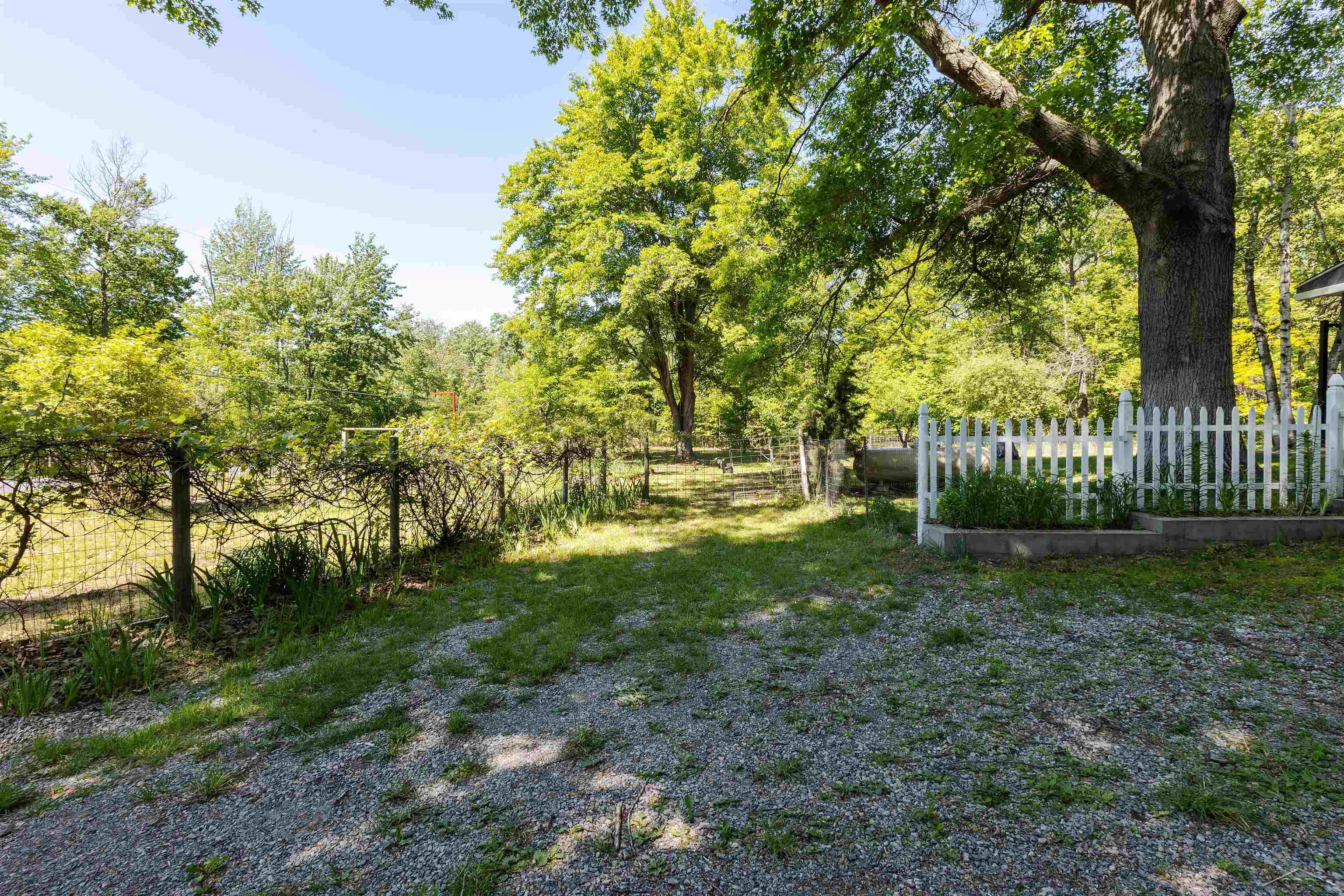1274 West Gordonville Road Midland, MI 48640 - Photo 17 of 28