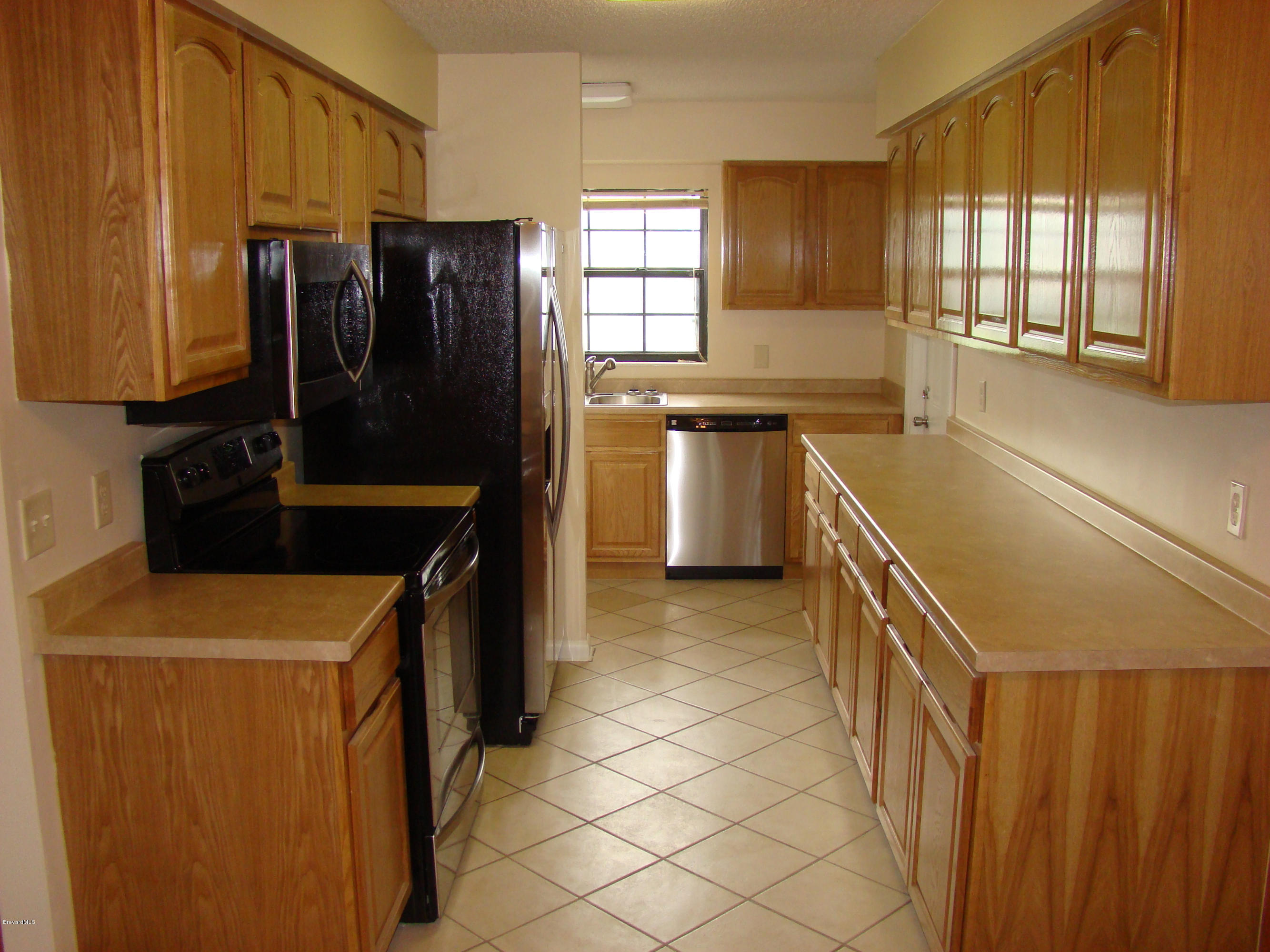 1085 Basque Drive Rockledge, FL 32955 - Photo 3 of 6 Basque kitchen