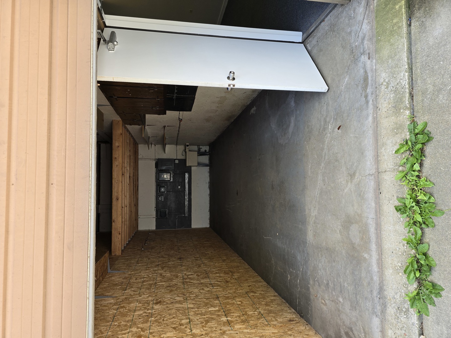 300 East Main Street, Unit 7 Plano, IL 60545 - Photo 1 of 2 a view of a hallway