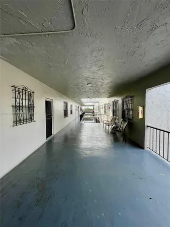 $2,100 | 1035 West 77th Street, Unit 412, Hialeah, FL 33014