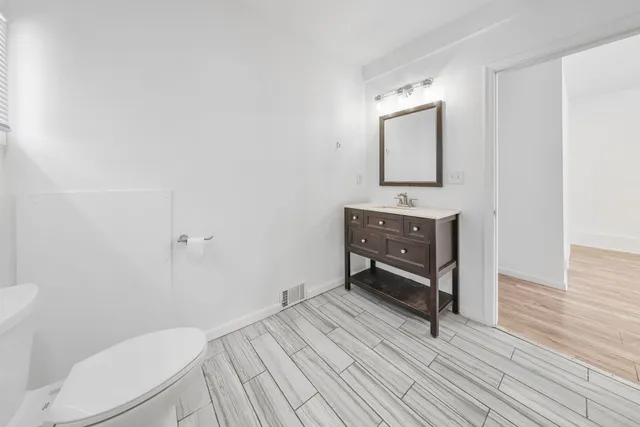 $2,400 | 820 Brown Street, Valparaiso, IN 46383