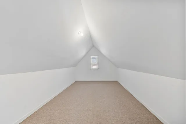 $2,400 | 820 Brown Street, Valparaiso, IN 46383