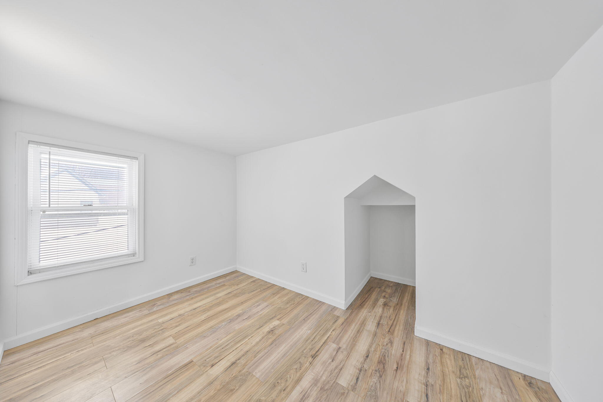 820 Brown Street Valparaiso, IN 46383 - Photo 21 of 25 2048x1366