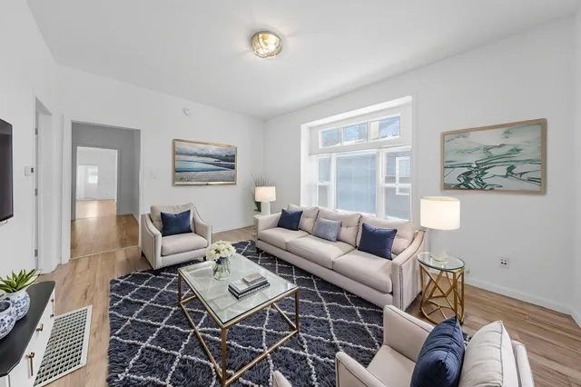 $2,400 | 820 Brown Street, Valparaiso, IN 46383