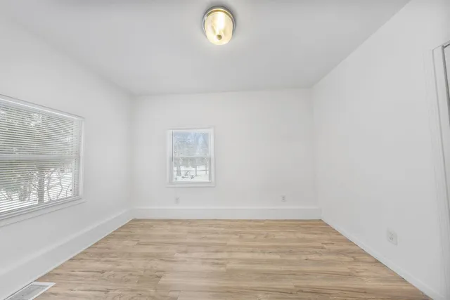 $2,400 | 820 Brown Street, Valparaiso, IN 46383