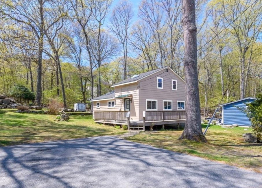 281 Richardson Road Coventry, RI 02816 - Photo 1 of 26 Welcome to 281 Richardson Road