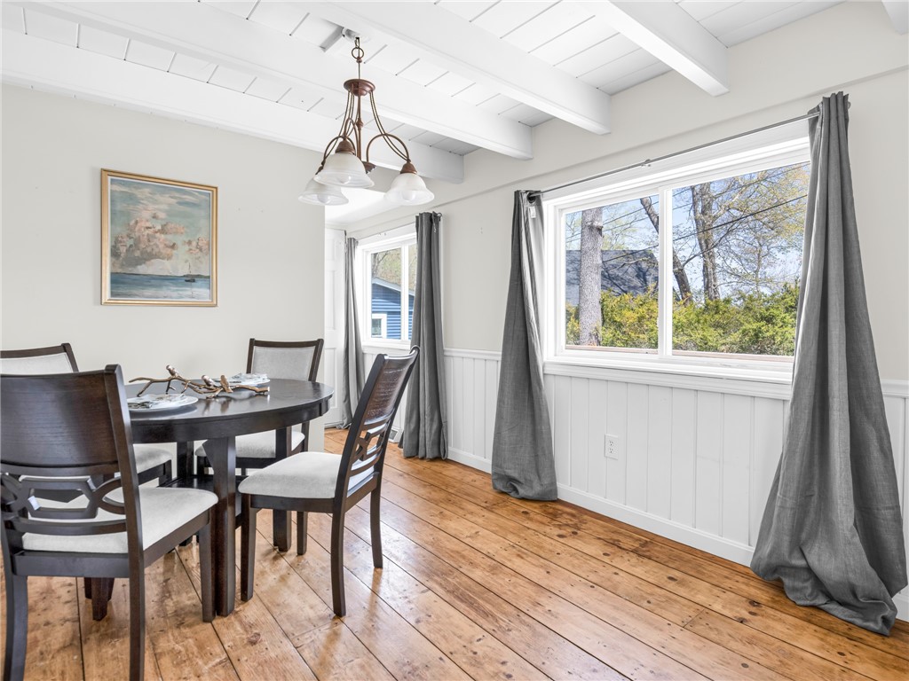281 Richardson Road Coventry, RI 02816 - Photo 5 of 26