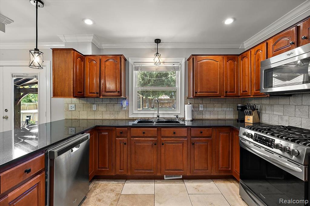 44 Old Perch Road Rochester Hills, MI 48309 - Photo 23 of 55