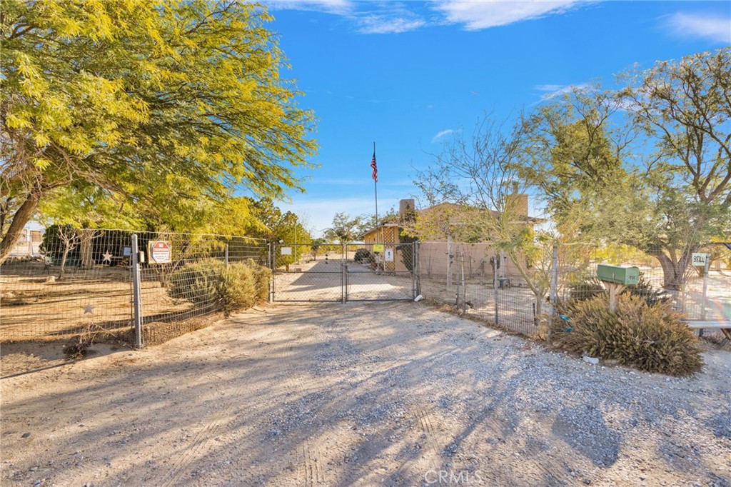 38744 East End Road Lucerne Valley, CA 92356 - Photo 2 of 46 a view of a city street