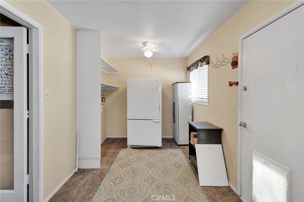 38744 East End Road Lucerne Valley, CA 92356 - Photo 35 of 46