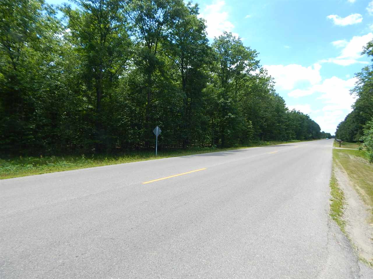 3222 Nimrod Road Traverse City, MI 49685 - Photo 13 of 37 1819589-12.JPG