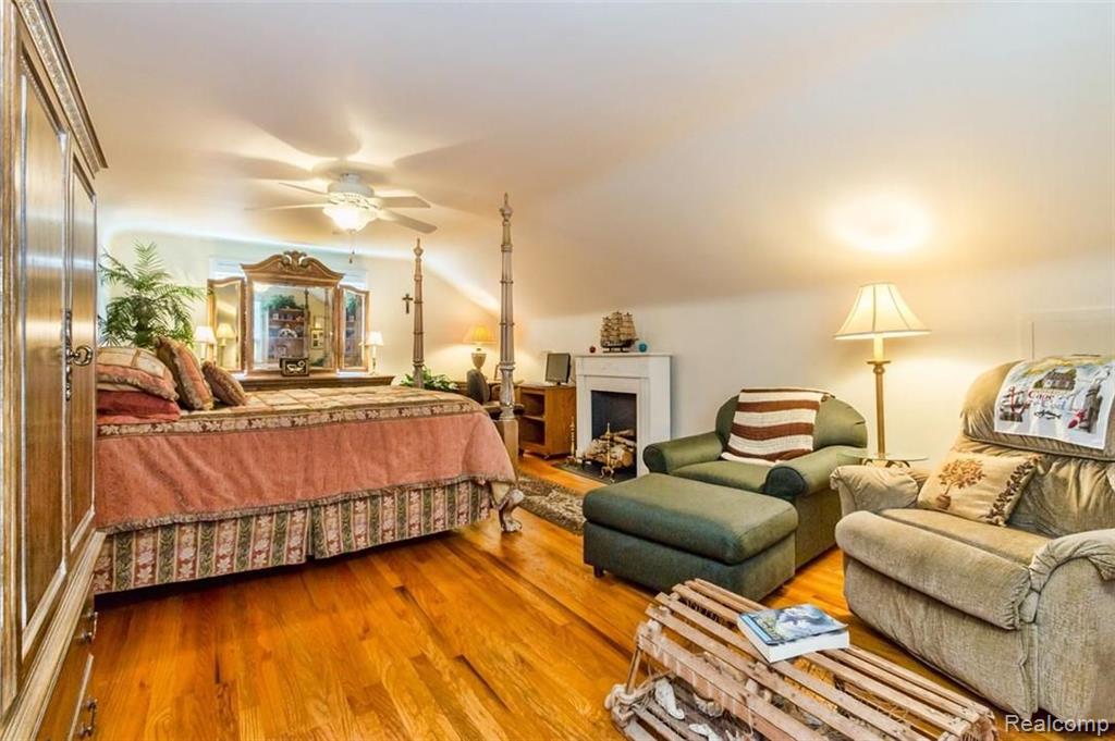 2013 Drexel Street Dearborn, MI 48128 - Photo 16 of 27