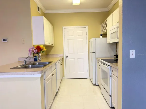 $1,950 | 1216 South Missouri Avenue, Unit 120, Clearwater, FL 33756