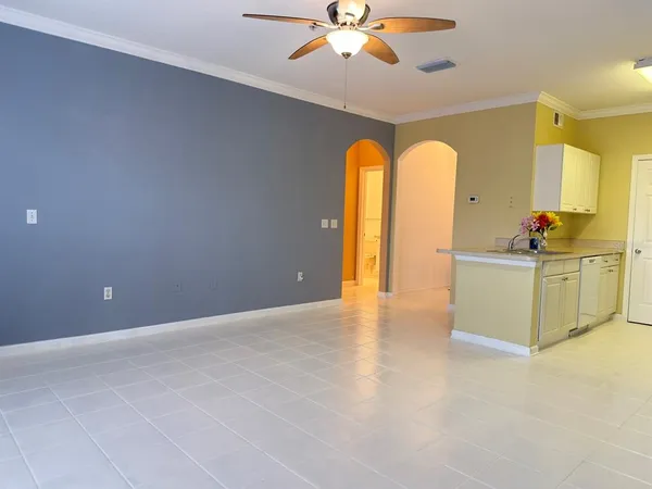 $1,950 | 1216 South Missouri Avenue, Unit 120, Clearwater, FL 33756