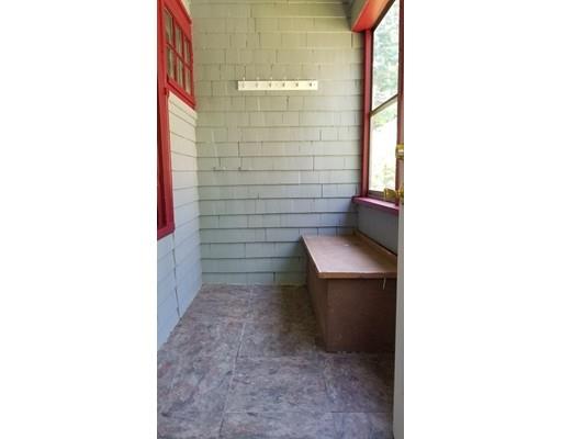 27 Mountainview Street Springfield, MA 01108 - Photo 10 of 20 a view of a bathroom
