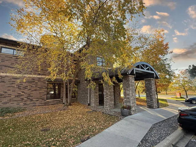 $227,500 | 13560 Technology Dr., Unit 1218, Eden Prairie, MN 55344