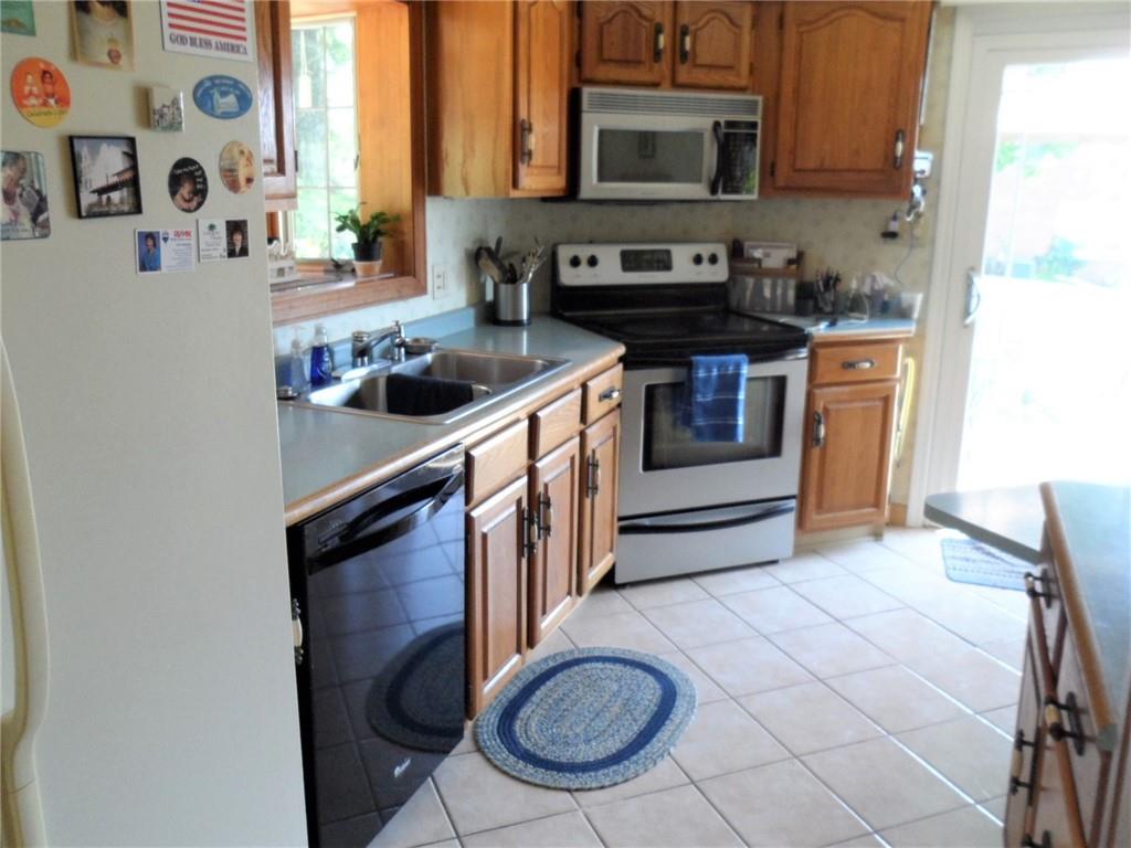 308 Sandy Hill Road Irwin, PA 15642 - Photo 7 of 25 Gallery Image 7