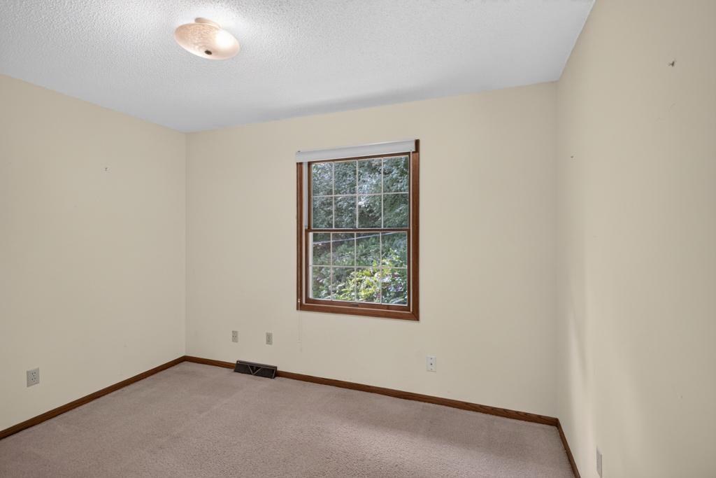 1726 Walden Lane Southwest Rochester, MN 55902 - Photo 16 of 37 Gallery Image 16