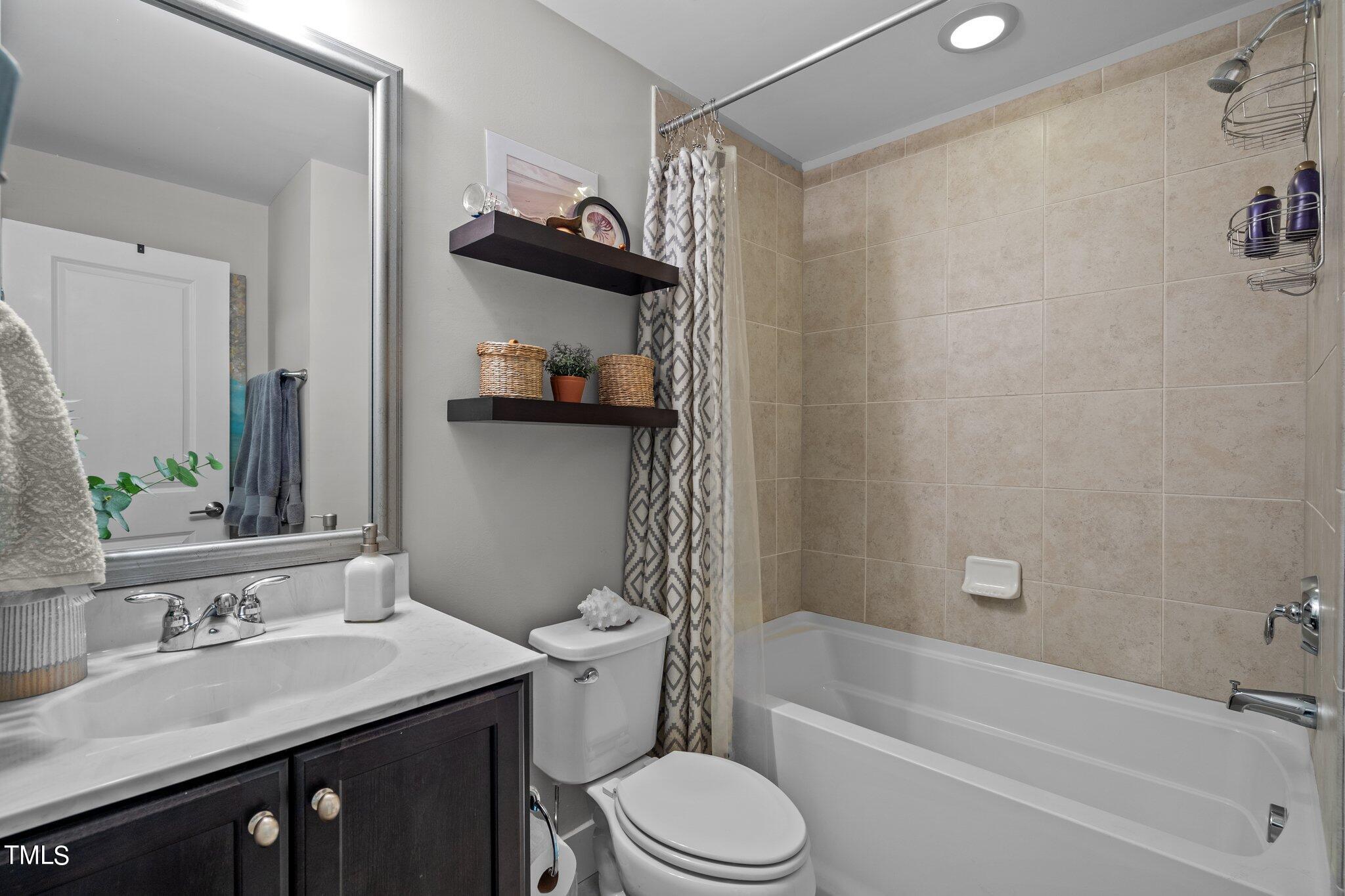 521 North Person Street, Unit 103 Raleigh, NC 27604 - Photo 18 of 54 17-web-or-mls-_NFP2583
