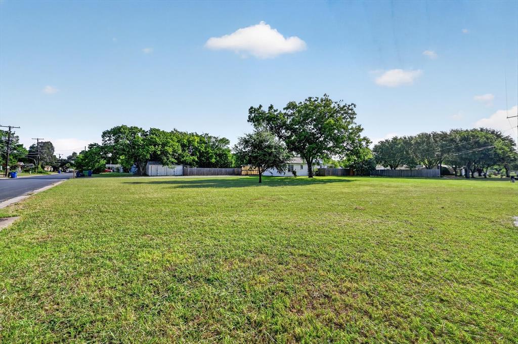 620 West Main Street Crowley, TX 76036 - Photo 27 of 33