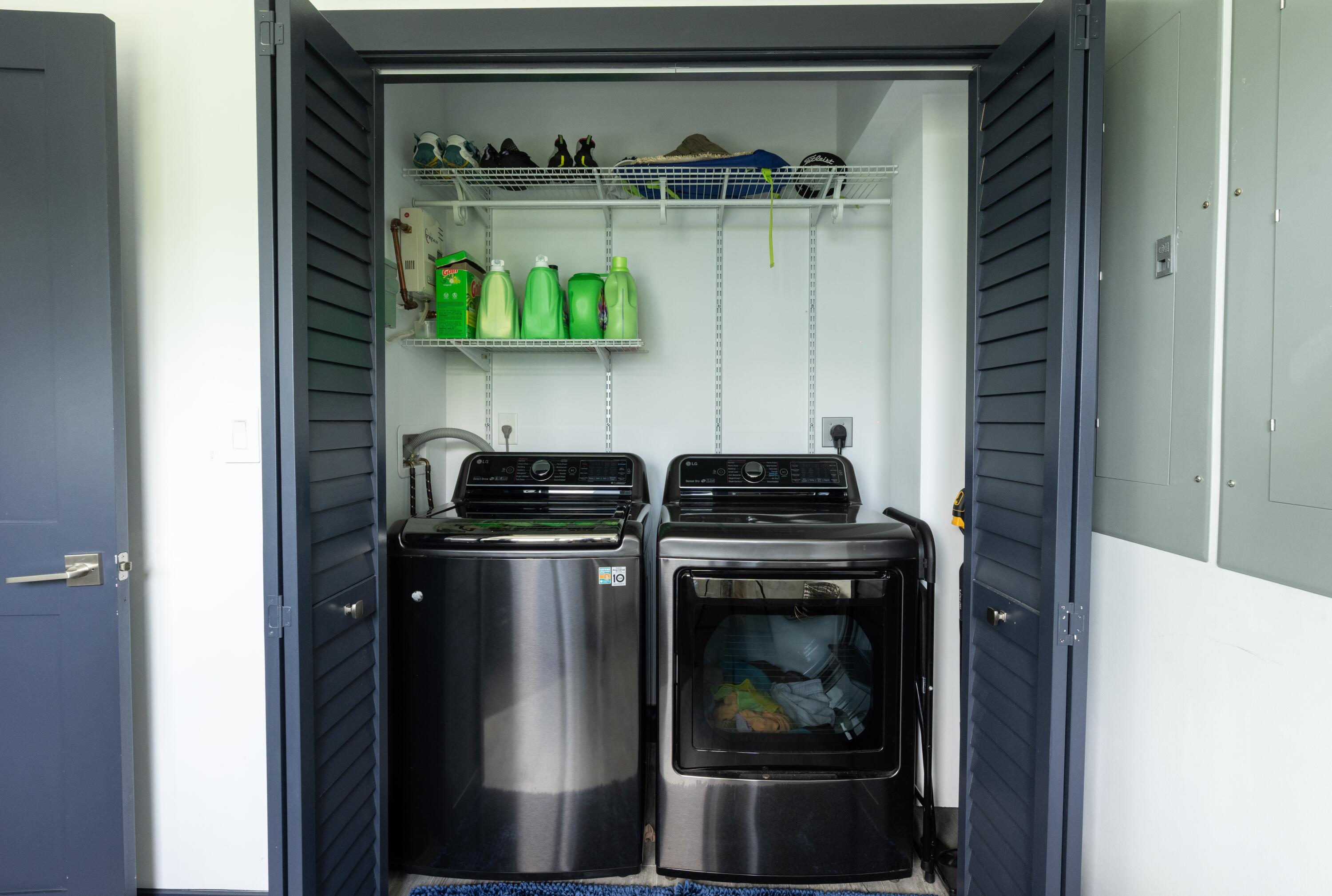 475 Bahia Honda Road Key Largo, FL 33037 - Photo 128 of 134 a kitchen with stainless steel appliances granite countertop a stove and a refrigerator