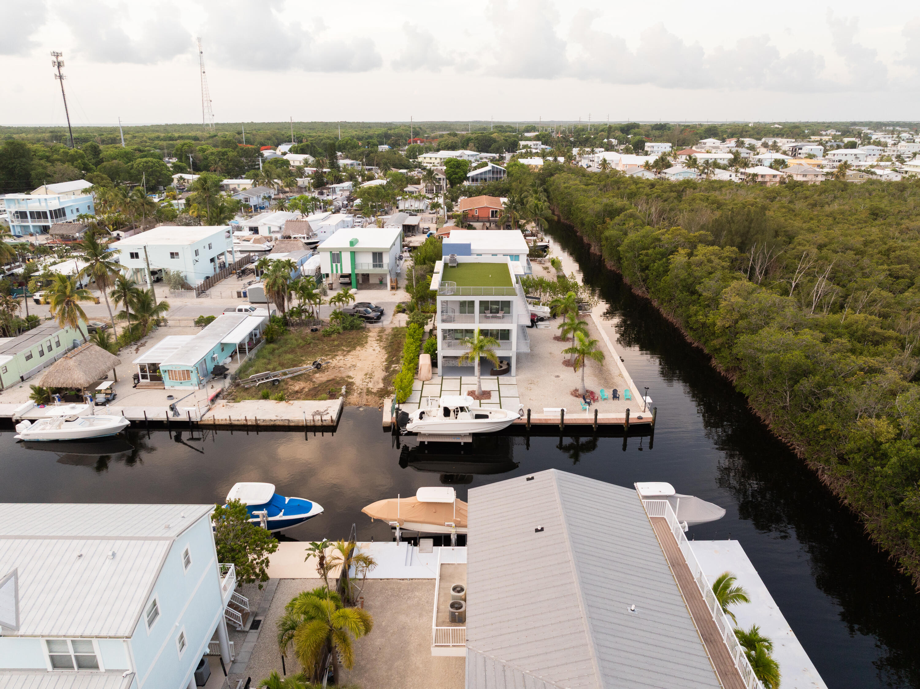 475 Bahia Honda Road Key Largo, FL 33037 - Photo 10 of 134 DJI_20250601065408_0064_D