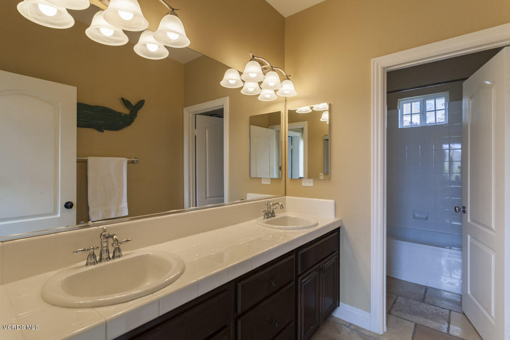6807 Blue Ridge Way Moorpark, CA 93021 - Photo 36 of 65 BlueRidge_Low-25