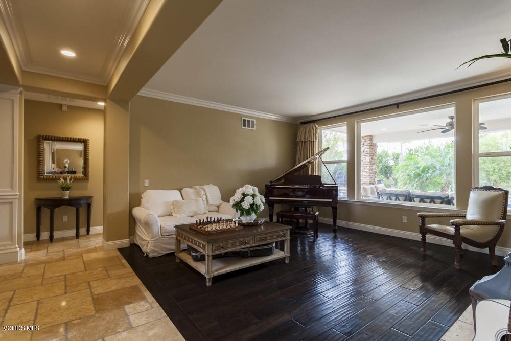 6807 Blue Ridge Way Moorpark, CA 93021 - Photo 8 of 65 BlueRidge_Low-6
