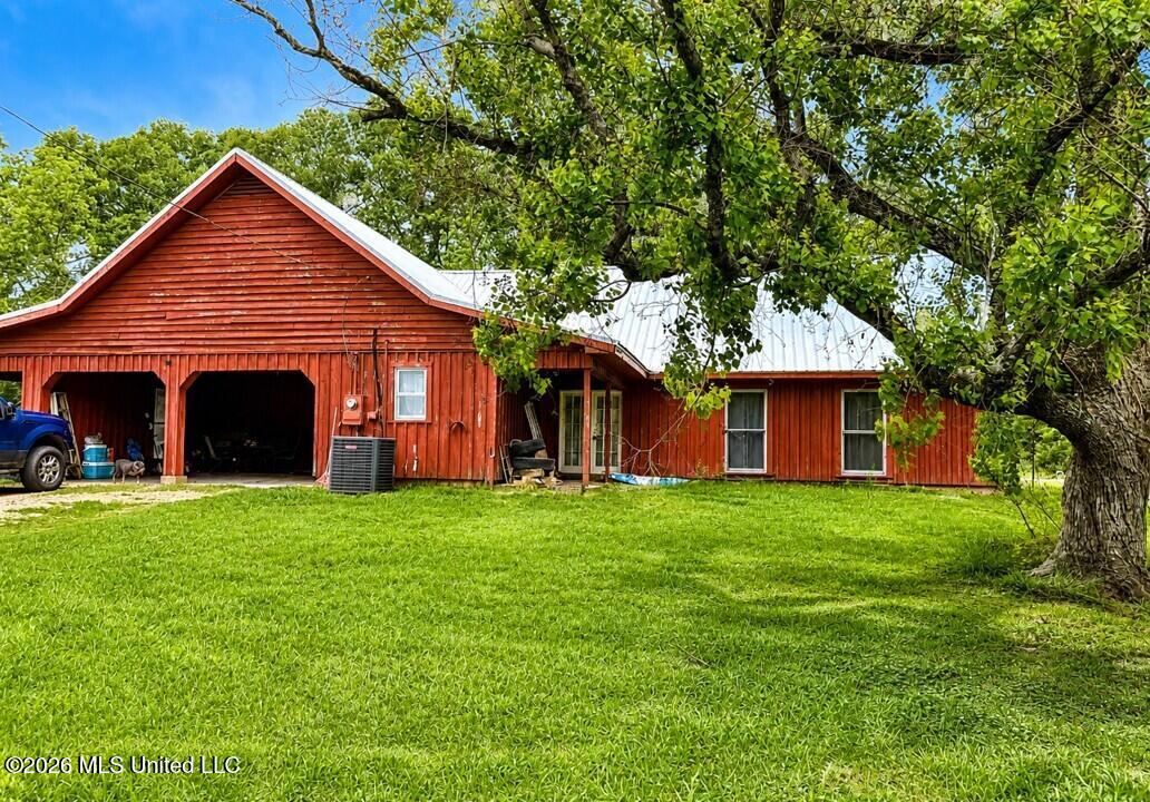 1077 Cleveland Street Hazlehurst, MS 39083 - Photo 13 of 14 Picture91