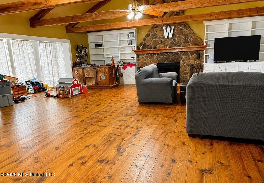 1077 Cleveland Street Hazlehurst, MS 39083 - Photo 5 of 14 Picture87