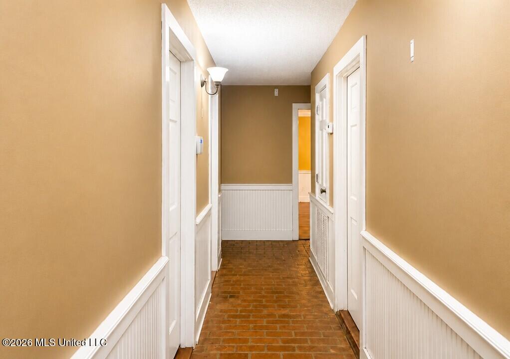 1077 Cleveland Street Hazlehurst, MS 39083 - Photo 8 of 14 Picture89